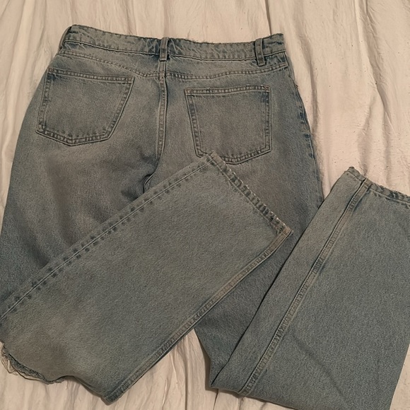 Zara straight Distressed Jeans- Size 10 - Picture 4 of 4